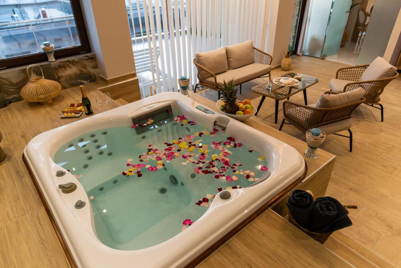 Agora Luxury Boutique Hotel Loutráki Dış mekan fotoğraf